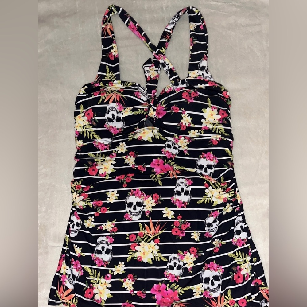 Torrid floral skull, Tankini size 2